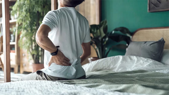 أسباب آلام الظهر الصباحية
